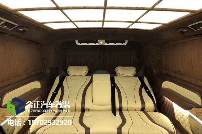 奔驰v260改装内饰图片