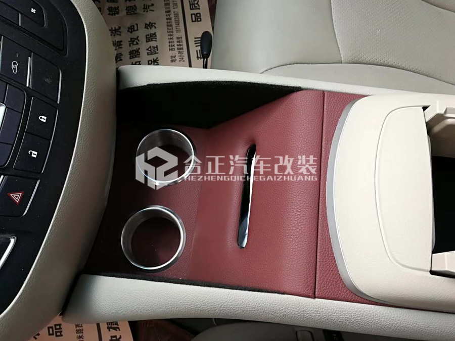 别克GL8专用扶手箱,纯手工制作,带电动暗盒 别克GL8专用扶手箱,纯手工制作,带电动暗盒