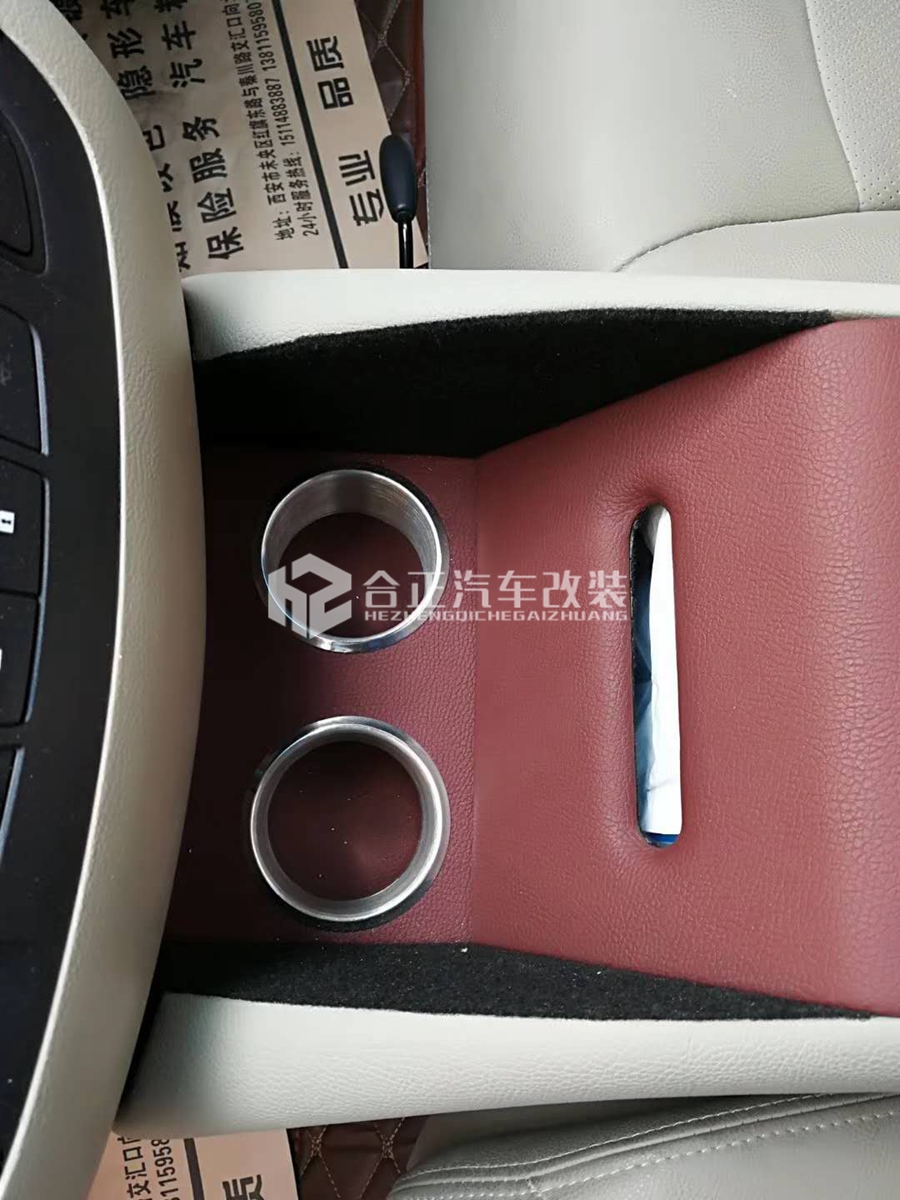 别克GL8专用扶手箱,纯手工制作,带电动暗盒 别克GL8专用扶手箱,纯手工制作,带电动暗盒