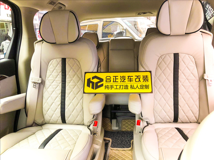 别克GL8内饰4.jpg