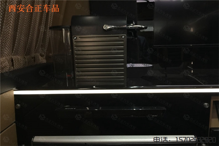 奔驰威霆改装移动商务车