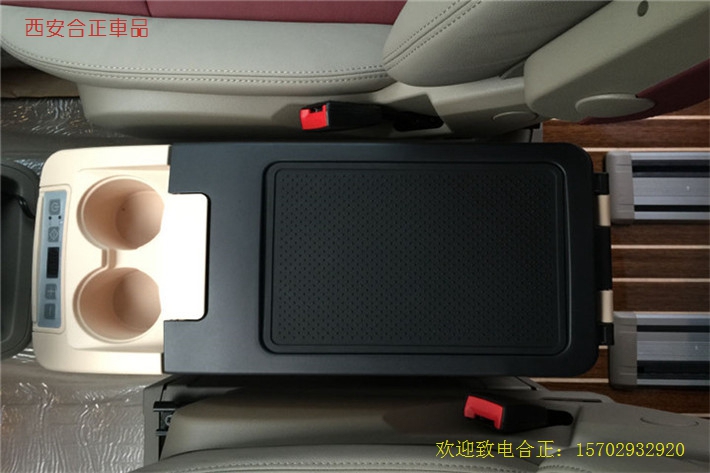 奔驰唯雅诺 (9).jpg