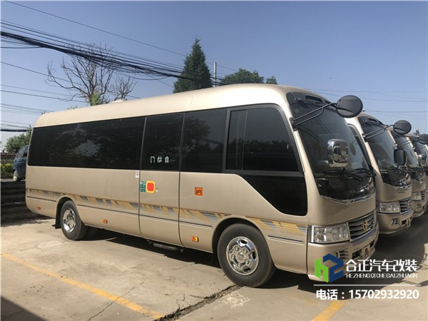考斯特改装房车1.jpg