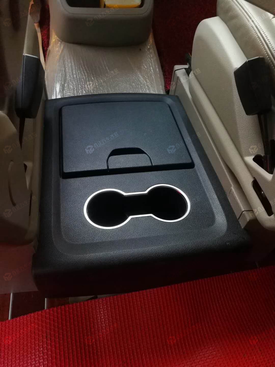 奔驰唯雅诺木地板 (6).jpg