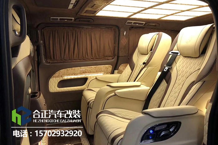 奔驰v260改装内饰图片