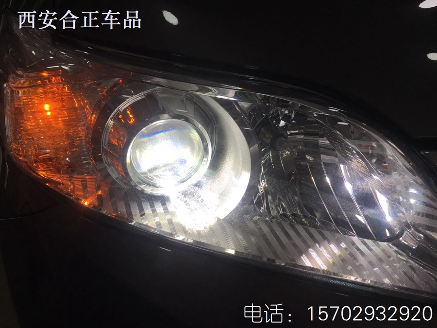 丰田塞纳左边大灯改装效果特写 丰田塞纳左边大灯改装效果特写