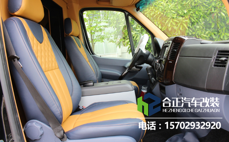 奔驰斯宾特房车4.png